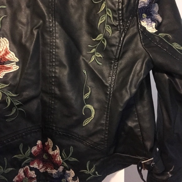 Embroidered leather jacket - Picture 4 of 5